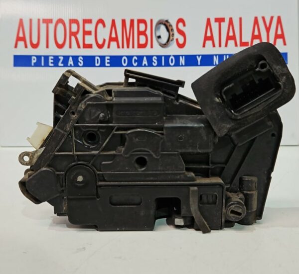 CERRADURA TRASERA DERECHA VOLKSWAGEN GOLF VII AÑO 2015 5 PUERTAS - Imagen 2