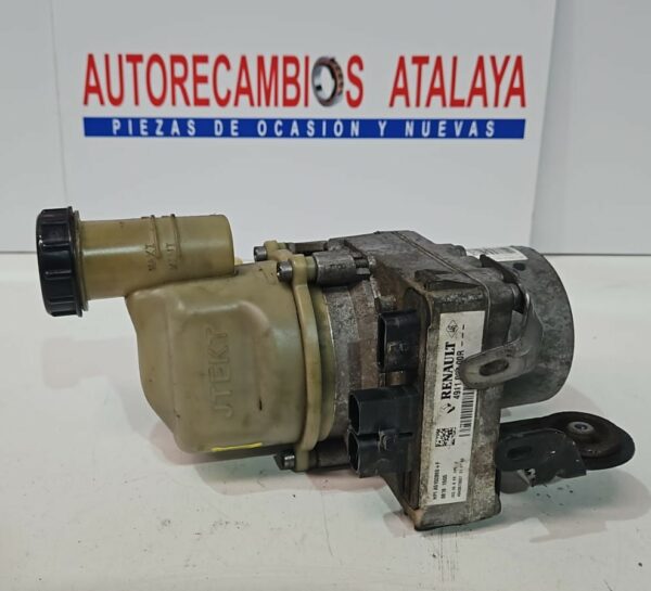BOMBA DIRECCION DACIA DUSTER AÑO 2015