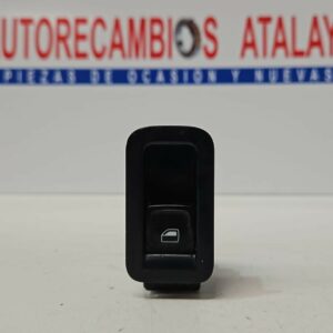 BOTONERA ELEVALUNAS DELANTERA DERECHA VOLKSWAGEN GOLF VII AĂO 2016