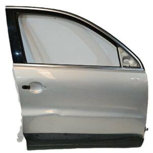 PUERTA DELANTERA DERECHA VOLKSWAGEN TIGUAN AÑO 2010
