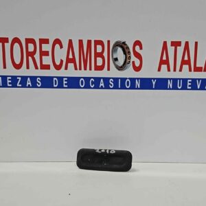 PULSADOR PORTON PEUGEOT 308 AÑO 2010