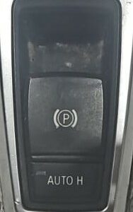 INTERRUPTOR FRENO DE ESTACIONAMIENTO-AUTO HOLD BMW X6 AĂO 2008
