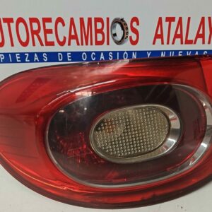 PILOTO EXTERIOR TRASERO IZQUIERDO VOLKSWAGEN TIGUAN AÑO 2010