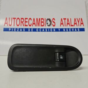 BOTONERA ELEVALUNAS DELANTERA DERECHA DACIA DUSTER (HS) 2010-2017