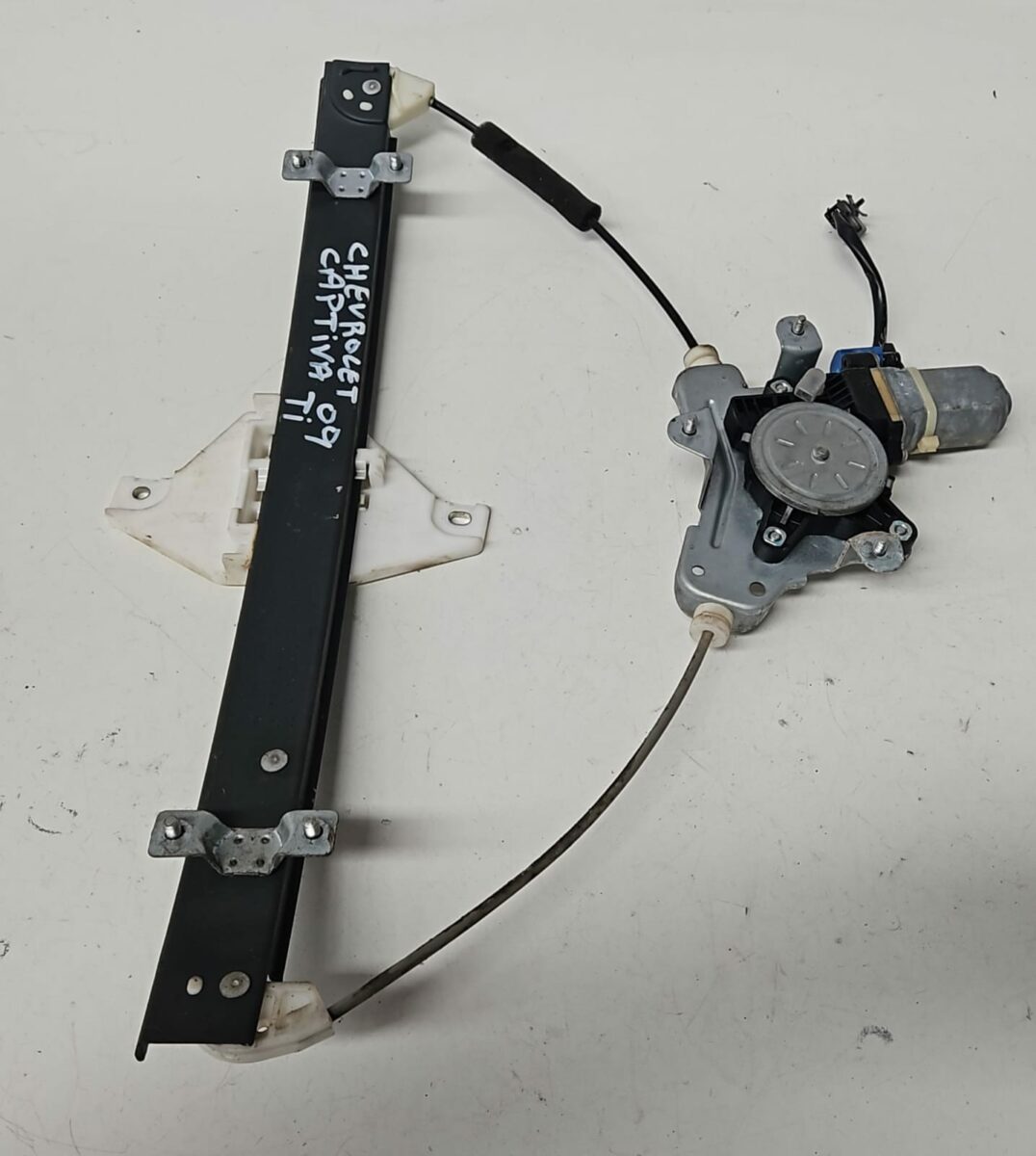 ELEVALUNAS TRASERO IZQUIERDO CHEVROLET CAPTIVA AÑO 07-11