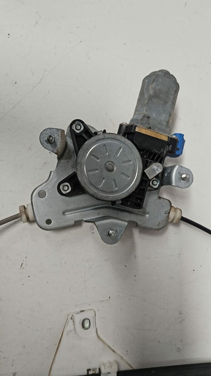 ELEVALUNAS TRASERO DERECHO CHEVROLET CAPTIVA AÑO 07-11 - Imagen 4