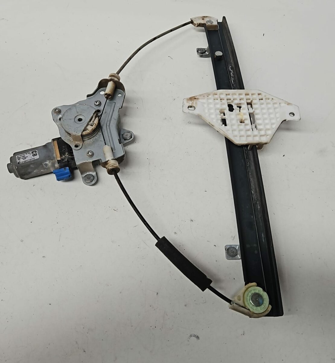 ELEVALUNAS TRASERO DERECHO CHEVROLET CAPTIVA AÑO 07-11 - Imagen 2