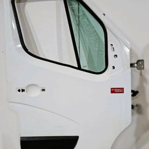 PUERTA DELANTERA DERECHA RENAULT MASTER AÑO 2016