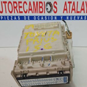 CAJA RELES Y FUSIBLES 1.5 GASOLINA TOYOTA PRIUS AÑO 2009