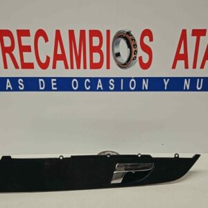 MANETA INTERIOR CON MOLDURA TRASERA DERECHA SSANGYONG REXTON AÑO 2008 5 PUERTAS