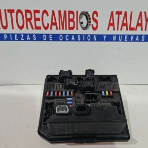 CAJA RELES Y FUSIBLES 2.0 DCI RENAULT KOLEOS AÑO 2010