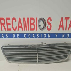 CALANDRIA MERCEDES-BENZ CLASE C (W203) AÑO 2000-2007