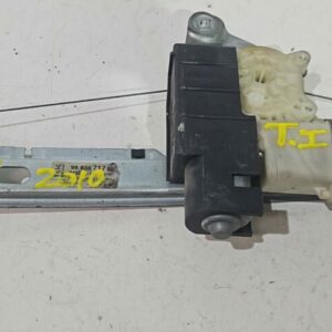 ELEVALUNAS TRASERO IZQUIERDO PEUGEOT 5008 AÑO 2010