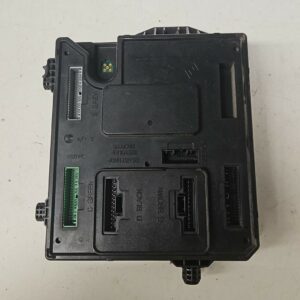 CAJA FUSIBLES 1.5 DCI RENAULT MEGANE III AÑO 2010