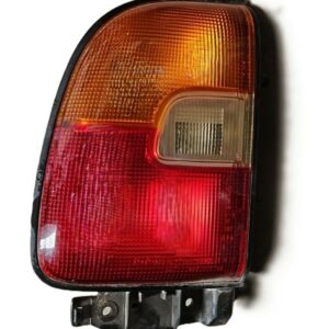 PILOTO TRASERO IZQUIERDO 3 PUERTAS TOYOTA RAV4 AÑO 1994-2000