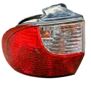 PILOTO EXTERIOR TRASERO IZQUIERDO HYUNDAI H-1 AĂO 2000-2004