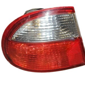 PILOTO EXTERIOR TRASERO IZQUIERDO 4 PUERTAS DAEWOO LANOS AĂO 1997-2000