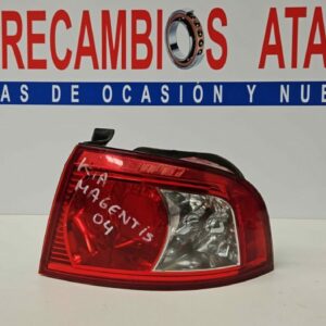 PILOTO EXTERIOR TRASERO DERECHO KIA MAGENTIS AÑO 2003-2005