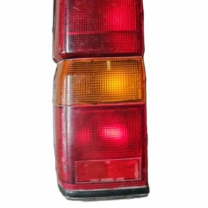 PILOTO TRASERO IZQUIERDO NISSAN TERRANO I (WD21) AĂO 1986-1995