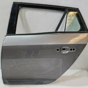 PUERTA TRASERA IZQUIERDA RENAULT MEGANE III AÑO 2010