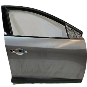 PUERTA DELANTERA DERECHA FAMILIAR RENAULT MEGANE III AÑO 2010
