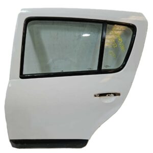 PUERTA TRASERA IZQUIERDA 5 PUERTAS DACIA SANDERO AÑO 2012