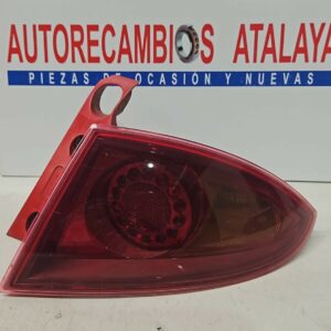 PILOTO EXTERIOR TRASERO DERECHO SEAT LEON AÑO 2004-2012