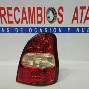 PILOTO TRASERO DERECHO KIA CARNIVAL AÑO 2000