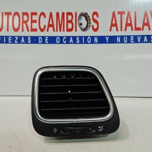 REJILLA AIREADORA DELANTERO DERECHO VOLKSWAGEN EOS AÑO 2010