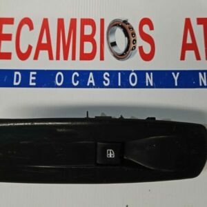 BOTONERA ELEVALUNAS DELANTERA DERECHA RENAULT MEGANE III AĂO 2010