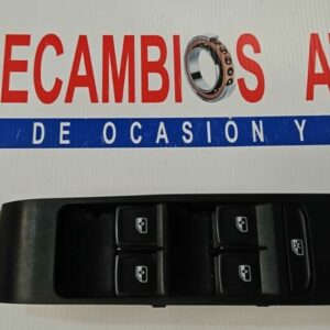 BOTONERA ELEVALUNAS DELANTERA IZQUIERDA SKODA FABIA AÑO 2015