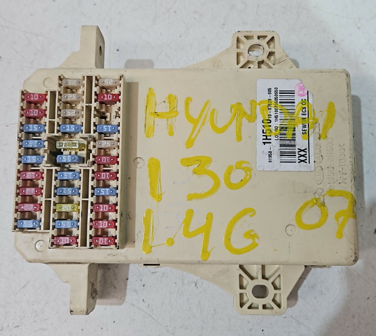 CAJA RELES FUSIBLES 1.4 GASOLINA HYUNDAI I30 AÑO 2007