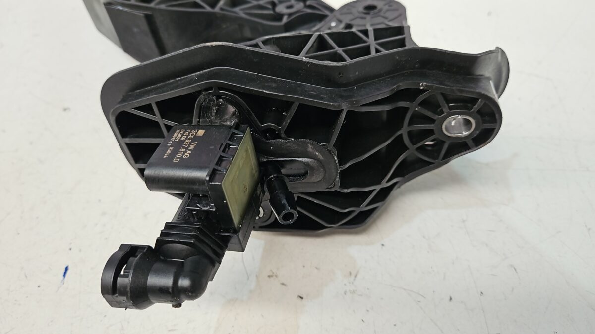 PEDAL DE EMBRAGUE 1.0 GASOLINA SKODA FABIA AÑO 2021- - Imagen 4