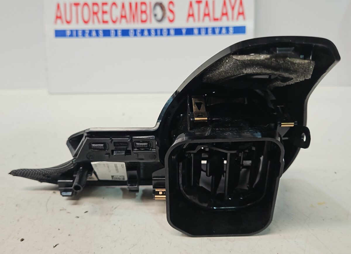 REJILLA AIREADORA DELANTERA IZQUIERDA SKODA FABIA AÑO 2021- - Imagen 2