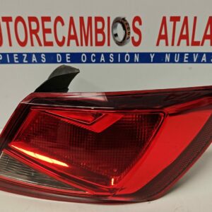 PILOTO EXTERIOR TRASERO DERECHO SEAT LEON AÑO 2020