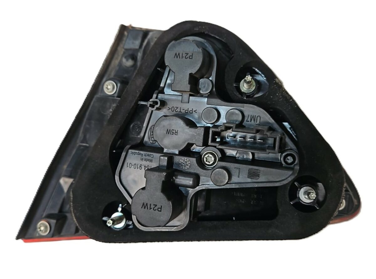 PILOTO INTERIOR TRASERO IZQUIERDO SEAT TOLEDO IV (MK4-KG3) AÑO 2012-2019 - Imagen 2